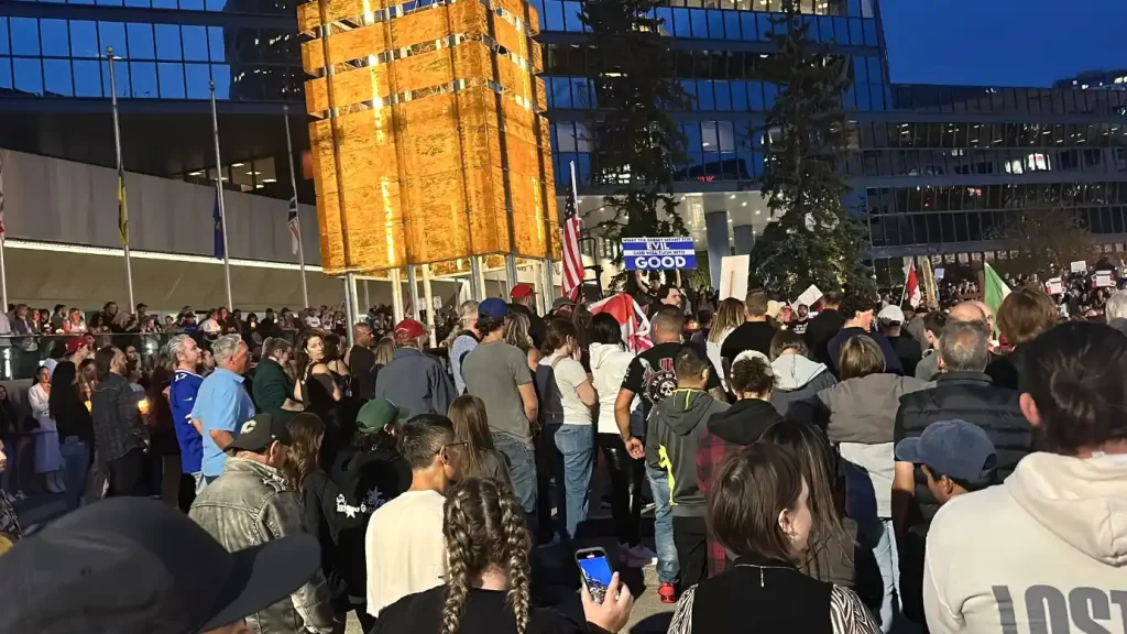 Personal Struggles, Agnès Varda and the Tragedy in Minneapolis - Thousands attend the vigil for Charlie Kirk in Calgary, Alberta